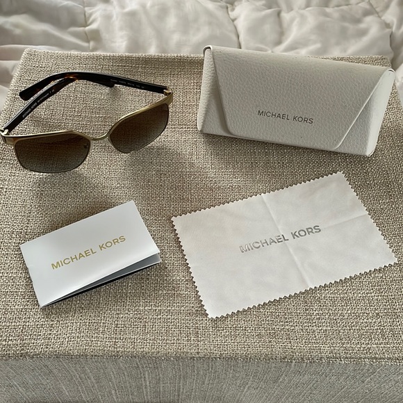 Michael Kors August Sunglasses MK1018 Pale Gold | Smoke Gradient Lens.